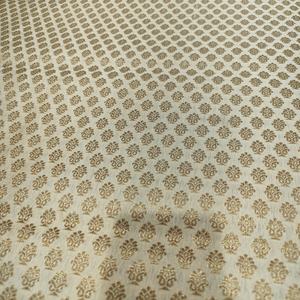 Tissu Brocart Léger et Respirant Élégant – Tissage de Luxe pour Robes Traditionnelles, Kurta, Blouse, Artisanat, Couture, Tapisserie et Décoration Intérieure - Product Image 6