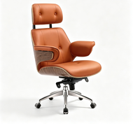 Chaise de bureau de direction ergonomique à dossier haut avec base pivotante en aluminium, coque en bois et revêtement en cuir pour bureau de direction