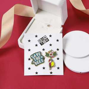 Pins de esmalte personalizados de <span class=keywords><strong>Calcifer</strong></span> de la película, broche de anime japonés, insignia de solapa de metal duro con impresión digital - Product Image 3