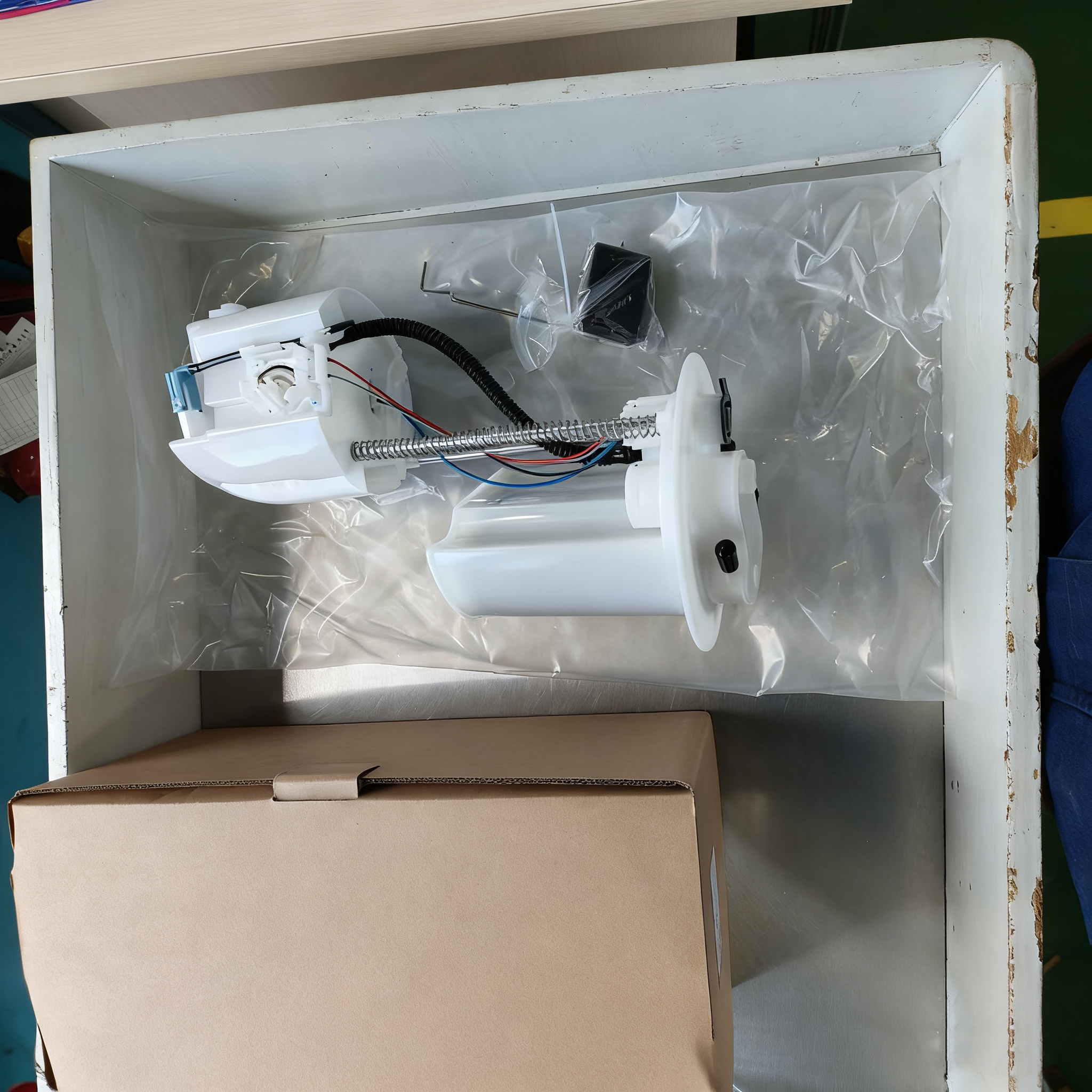 High Quality 77020-0D070 77020-52330 OEM Electric Fuel Pump Compatible for Toyota Yaris 2006 2007 2008 2009 2010 2011 2012 2013