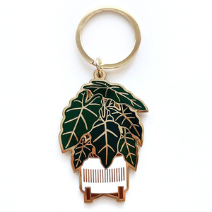 Sleutelhanger van zacht emaille, schattig planten sleutelhangerje, plantenbedeltjes, metalen Alocasia Variegated Monstera Deliciosa sleutelhanger van hard emaille - Product Image 3