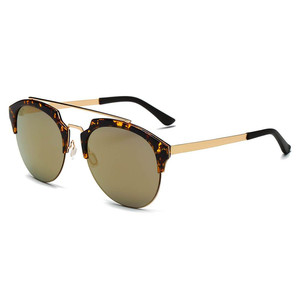 COROLLA Lunettes de soleil demi-cerclées à verres miroir et monture à cornes, forme ronde - Product Image 3