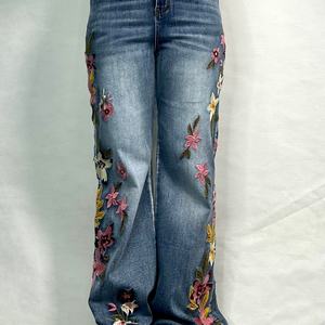 กางเกงยีนส์ลายดอกไม้ดีไซน์ใหม่สำหรับผู้หญิง กางเกงเดนิมปักลายตามสั่ง กางเกงทรงสกินนี่ลำลองแบบซักได้ - Product Image 4