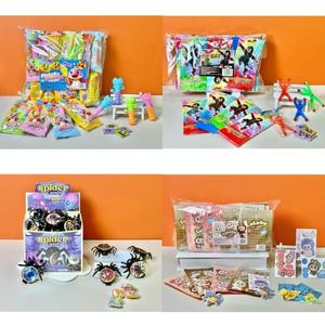 Caramelos redondos favoritos de los niños para Halloween Spider Toys Mini frijoles crujientes recubiertos de caramelo - Product Image 4