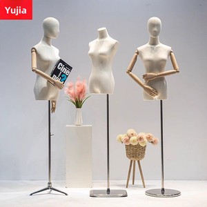 Manichino Femminile a Mezzo Busto in Fibra di Vetro Regolabile Stile Coreano per Esposizione di Abbigliamento Femminile di Alta Gamma - Product Image 2