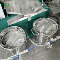 Presse à huile commerciale à vis 6LY-80 en acier carbone et inoxydable pour le traitement des arachides, du soja et l'extraction d'huile de noix de coco