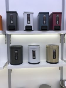 <span class=keywords><strong>Cubo</strong></span> de <span class=keywords><strong>basura</strong></span> rectangular de 8 litros al por mayor para el <span class=keywords><strong>baño</strong></span>, <span class=keywords><strong>cubo</strong></span> de <span class=keywords><strong>basura</strong></span> de cierre suave superior abierto, precio barato - Product Image 3