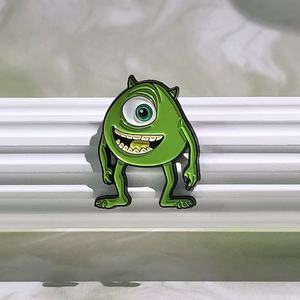 Broche en métal monstre borgne vert dessin animé épingle de revers de coulée élégante pour accessoires vestimentaires pour la fête nationale de noël - Product Image 2