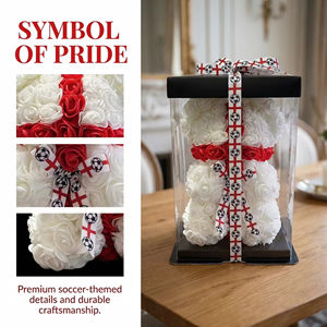 Oso de Rosas Inglesas de Lujo, Hecho a Mano, con Lazo de Fútbol, en Caja de Regalo Premium para Cumpleaños - Product Image 2
