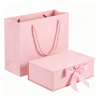 Sac en papier rose et boîte cadeau rigide à fermeture magnétique, ensemble cadeau de luxe avec logo imprimé personnalisé pour marque haut de gamme