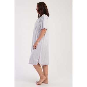 Chemise de nuit XXL pour femme à col en V et manches courtes, en Spandex respirant, avec logo personnalisé, taille élastique boutonnée, style semi-séduisant pour la maison - Product Image 2