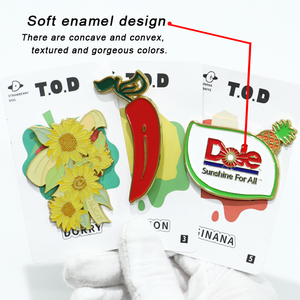 หมุดโลหะเคลือบสีทองน่ารักมีปกแบบแข็งหมุดโลหะเคลือบแบบกำหนดเอง - Product Image 4