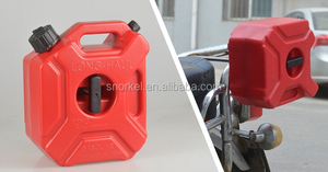TST4X4 Rouge 4x4 <span class=keywords><strong>Bidon</strong></span> <span class=keywords><strong>d</strong></span>'<span class=keywords><strong>essence</strong></span> en plastique 5L Mini <span class=keywords><strong>essence</strong></span> portable Réservoir de carburant tout-terrain - Product Image 5