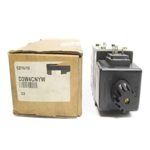 D3W4CNYW 110-120V 0,72-0.80A 1500PSI Nuevo controlador de programación PLC de automatización Industrial de almacén listo Original - Product Image 1