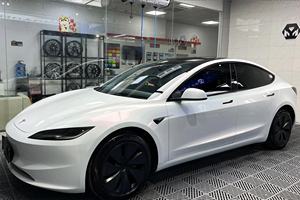 Película de revestimiento para coche iridiscente blanco-rojo brillante-Material PET de alta gama personalizado, marca Lurenjia, 1,52 M * 17m - Product Image 4