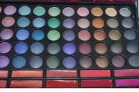 Atomic Kitten 88 Warna Vegan Organik Ramah Lingkungan Pigmen Tinggi Berkualitas Tinggi Tahan Lama Tahan Air Set Riasan Multi-warna