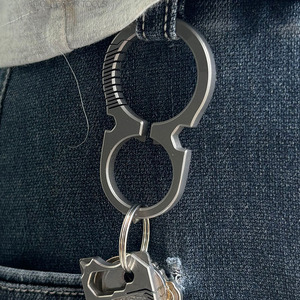 LFEDC พวงกุญแจไทเทเนียมอเนกประสงค์แบบพกพาสำหรับใช้งานกลางแจ้ง คุณภาพสูง ของขวัญสำหรับคุณพ่อหรือแฟนหนุ่ม - Product Image 4