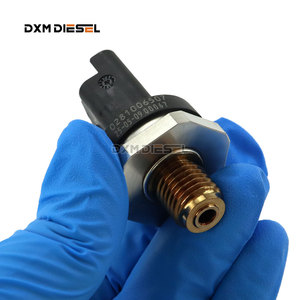 0281006507 Capteur de pression de rampe de carburant pour Peugeot 206 306 406 607 Boxer Expert <span class=keywords><strong>Citroen</strong></span> C4 C5 C8 Jumpy <span class=keywords><strong>Xsara</strong></span> 2.0 2.2 - Product Image 6