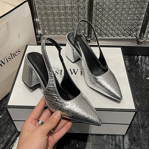 รองเท้าส้นสูงแบบปิดหัวทรงหรูหราสำหรับผู้หญิง รุ่นใหม่ล่าสุด ส้นหนา ปลายแหลม แฟชั่นไซส์ใหญ่สำหรับฤดูร้อน - Product Image 2