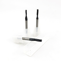 Fraise à filetage pleine denture en carbure monobloc KERUISI 3/4 cannelures, revêtement Nano 65HRC, M5x0.8, outil de coupe CNC ODM