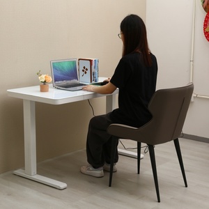 Bureau intelligent moderne pour la maison et le bureau, en verre, réglable en hauteur avec moteur, tiroir, chargeur USB sans fil, bureau debout - Product Image 4