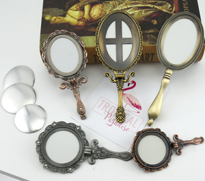 Miroir métallique en alliage de zinc à main Miroir de maquillage rétro européen vintage électrolytique pour petit salon - Product Image 3