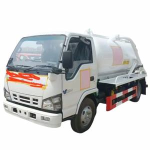 ISUZU 4x2 6 ruedas neumáticos tanque vacío inodoro lechón 6cbm 8cbm camión de vacío séptico camiones de aguas residuales en Dubai - Product Image 1