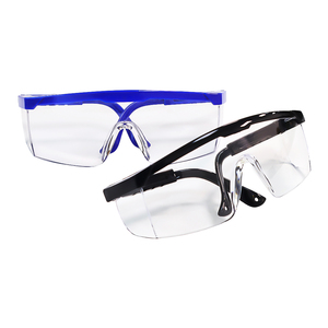 Gafas <span class=keywords><strong>de</strong></span> <span class=keywords><strong>Seguridad</strong></span> para Protección Ocular en Construcción y Trabajos al Aire Libre con Lentes <span class=keywords><strong>de</strong></span> Policarbonato Oscuro Ahumado Resistentes a Impactos y Rayaduras para Tiro - Product Image 2