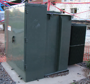 Transformateur monté sur socle 1500 kVA 12 kV, normes ANSI/IEEE, alimentation en boucle solaire radiale SafePad - Product Image 3