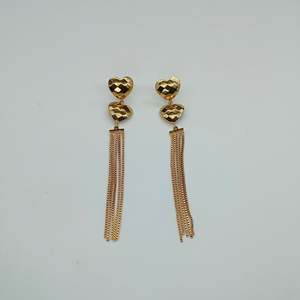 ต่างหูแฟชั่นทรงหยดน้ำ สแตนเลส 316L ชุบทอง PVD รูปหัวใจ ดีไซน์พู่ห้อย - Product Image 1
