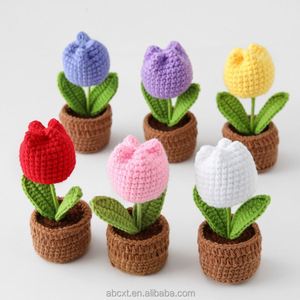 Planta de Tulipán Tejida a Crochet en Maceta, Decoración para el Hogar y Hotel, Regalo para Graduación, Día del Padre, Día de la Madre, Navidad, Halloween - Product Image 1