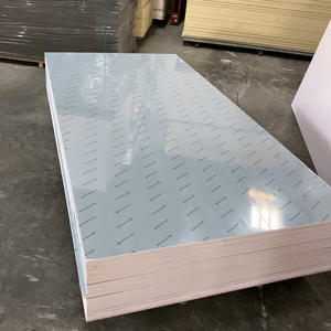 Panneau en mousse <span class=keywords><strong>PVC</strong></span> haute densité 5-30 mm avec laminage pour la fabrication d'armoires et <span class=keywords><strong>de</strong></span> placards - Product Image 2