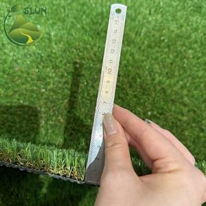 Césped Sintético Venta Directa de Fábrica en China Precio Económico Buena Calidad Decoración para Jardín, Hogar <span class=keywords><strong>y</strong></span> Hotel Césped <span class=keywords><strong>Artificial</strong></span> - Product Image 3