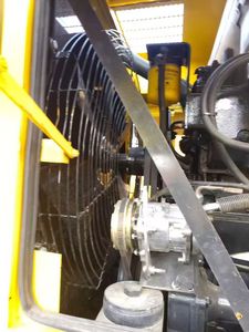 Chargeuse Komatsu WA470 d'occasion, bien entretenue et économique, avec moteur et boîte de vitesses d'origine, idéale pour les travaux de terrassement - Product Image 6