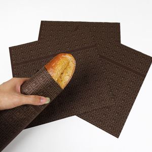 กระดาษห่อแซนวิชแบบกันไขมัน เกรดอาหาร พิมพ์เฟล็กโซกราฟได้ สำหรับห่อเค้ก ขนมปัง แฮมเบอร์เกอร์ เคลือบ PE สำหรับอาหารแบบนำกลับบ้าน - Product Image 2