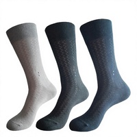 Chaussettes mi-mollet transparentes en nylon, écologiques, antidérapantes, antibactériennes, jetables, pour hommes, idéales pour les diabétiques
