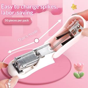 Mini Engrapadora Manual con Diseño de Dibujos Animados, Portátil, para Estudiantes y Oficina, Venta al Por Mayor - Product Image 4