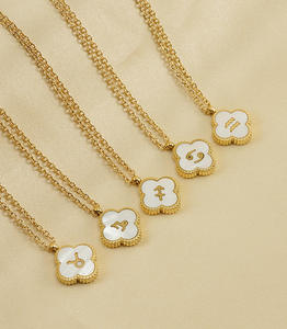 Collier en acier inoxydable en forme de trèfle à quatre feuilles avec lettre capitale et coquillage naturel, étanche, vente chaude pour femmes - Product Image 3