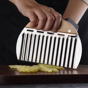 Outils de découpe de légumes de cuisine, coupe-frites ondulées en acier inoxydable <span class=keywords><strong>facile</strong></span> à utiliser, manche en bois, coupe-frites ondulées - Product Image 4