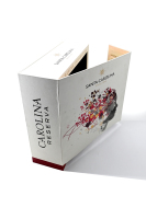 Boîtes-cadeaux carrées haut de gamme pour parfum Forme d'aimant au chocolat Doublure en éponge en carton personnalisée en relief pour boissons énergisantes