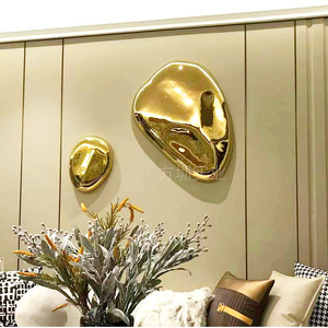 Décoration murale en résine irrégulière plaquée or, art décoratif moderne pour hôtel, villa, chambre - Product Image 4
