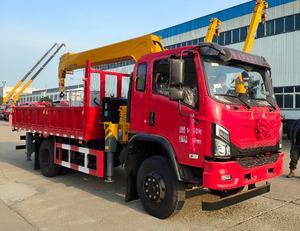 Camion Dongfeng 4x2 à 6 roues avec grue télescopique à bras droit, vendu avec grue télescopique hydraulique de 6 tonnes - Product Image 6