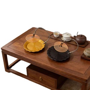 Support pour spirales anti-moustiques en fer, design à clip détachable, pour usage domestique, plateau parfumé au bois de santal avec finition électroplaquée - Product Image 3