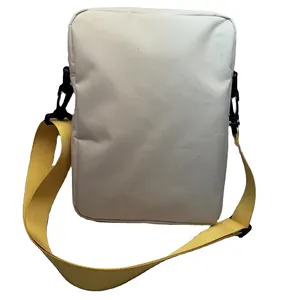 Venta al por mayor de logotipo personalizado bolso de hombro impermeable duradero bandolera simple cuadrado Oxford bolsas de mensajero