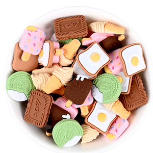Nuevos diseños de galletas y bizcochos de resina, dijes planos para manualidades, dijes de dibujos animados Kawaii para decoración de uñas, dijes de lujo para estuches, artesanías de resina de diseñador. - Product Image 2