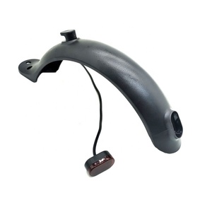 Guardabarros duradero para patinete eléctrico Xiaomi Mijia <span class=keywords><strong>M365</strong></span> Pro, guardabarros para neumático de patinete eléctrico, con luz trasera - Product Image 6
