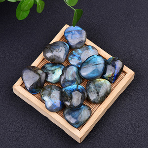 HZ - Adornos Decorativos de Cristal de Roca Natural Tallado, Pirámides de Amatista, Artesanías en Venta - Product Image 4