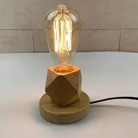 Lampe de table LED avec base E27 en bois massif, support d'éclairage filaire, support de lampe E27, lampe de table à brancher, décoration créative pour chambre à coucher