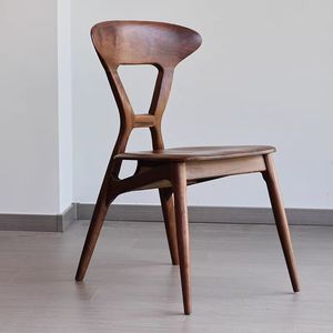 Silla de comedor de madera maciza estilo nórdico color nogal, diseño moderno para comedor - Product Image 2