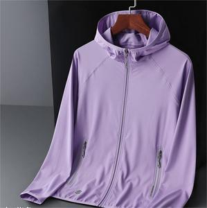 เสื้อผ้ากันแดดสวมหัวขนาดใหญ่พิเศษสำหรับผู้ชาย UPF50แบบยืดหยุ่นมีฮู้ดผ้าทอสวมใส่เพื่อการป้องกันรังสียูวีแบบบางเหมาะสำหรับฤดูร้อน - Product Image 1